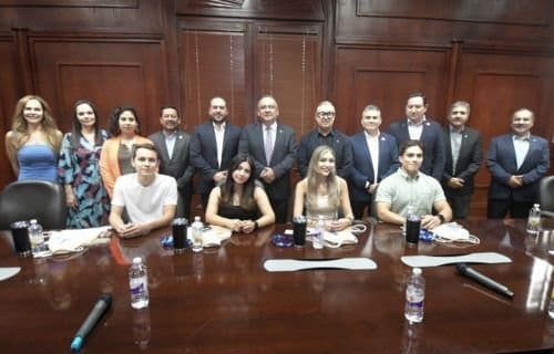 Estudiantes de la UACH viajarán al extranjero con becas de la Secretaría de Innovación y Desarrollo Económico