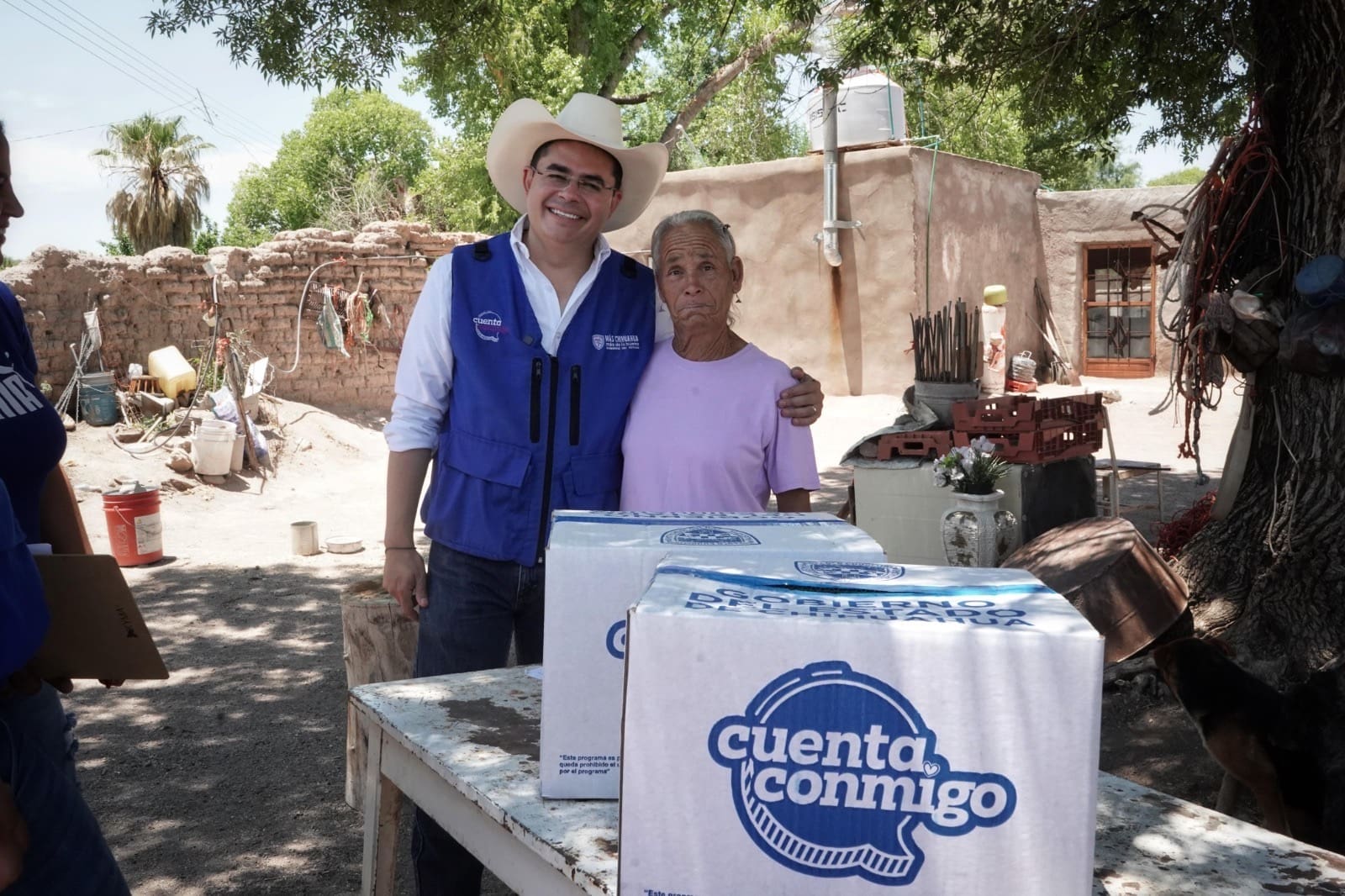 Lleva NutriChihuahua despensas a adultos mayores de zonas rurales de la capital 