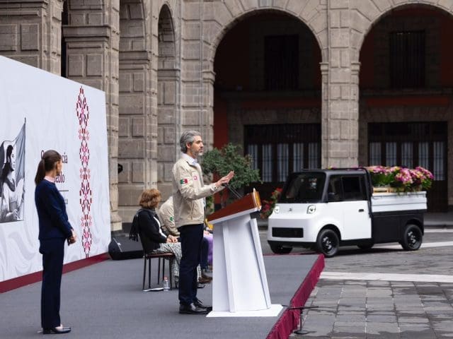 Sheinbaum presenta la versión Olinia de Carga