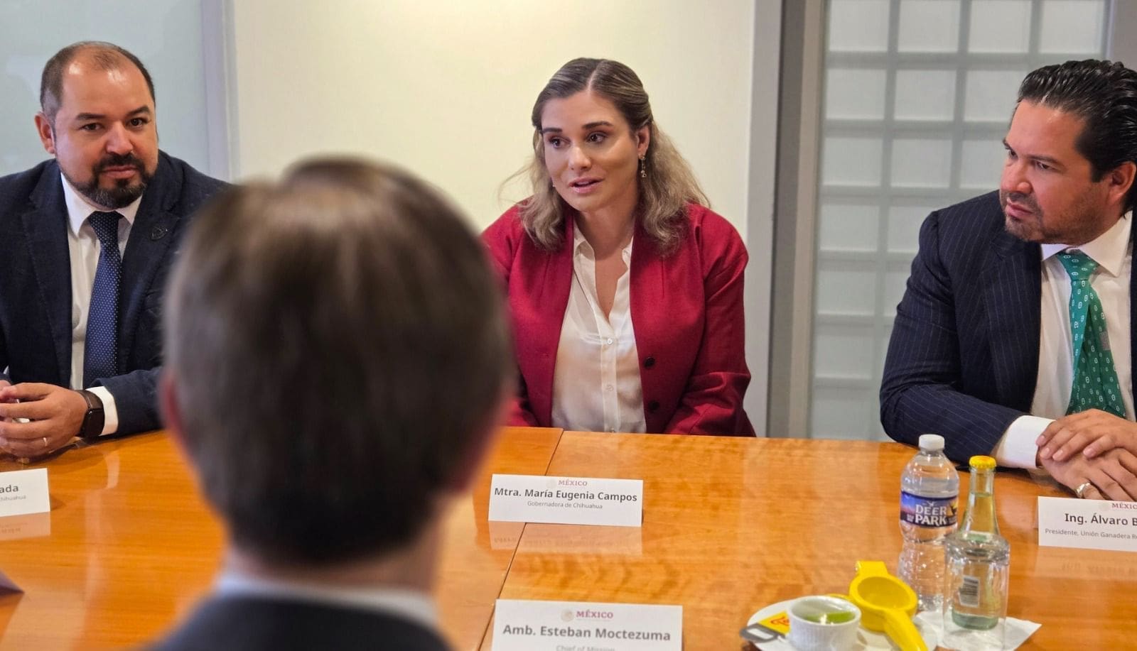 Gobernadora negocia en EU tras inversión millonaria contra gusano barrenador 