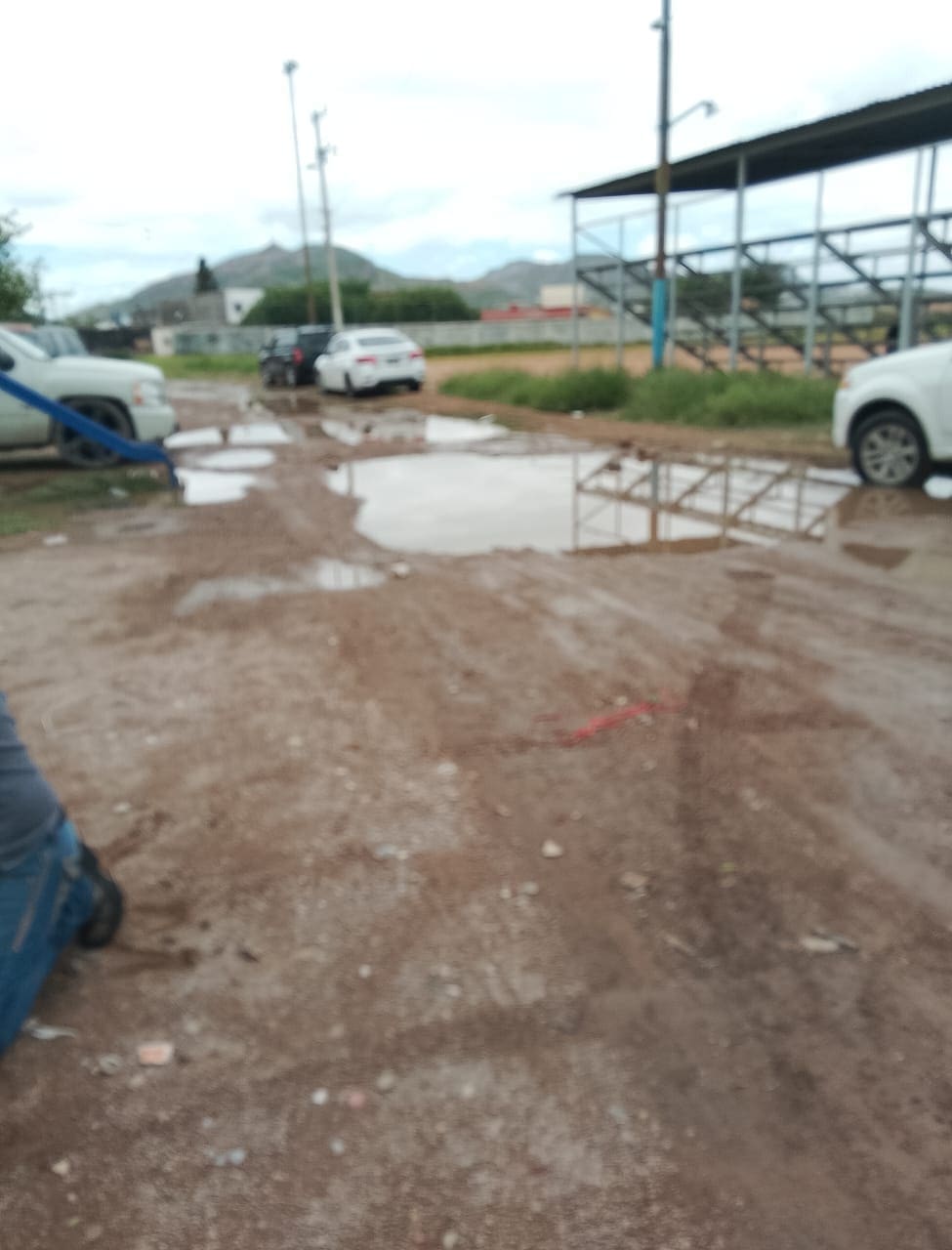 [Reporte Ciudadano] Vecinos denuncian condiciones deplorables en acceso a secundaria Melchor Ocampo