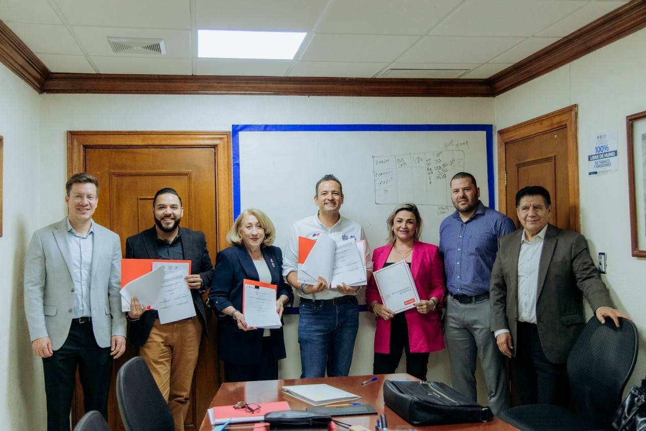 Firmó Bonilla crédito con Scotiabank para construcción de Comandancia Oriente