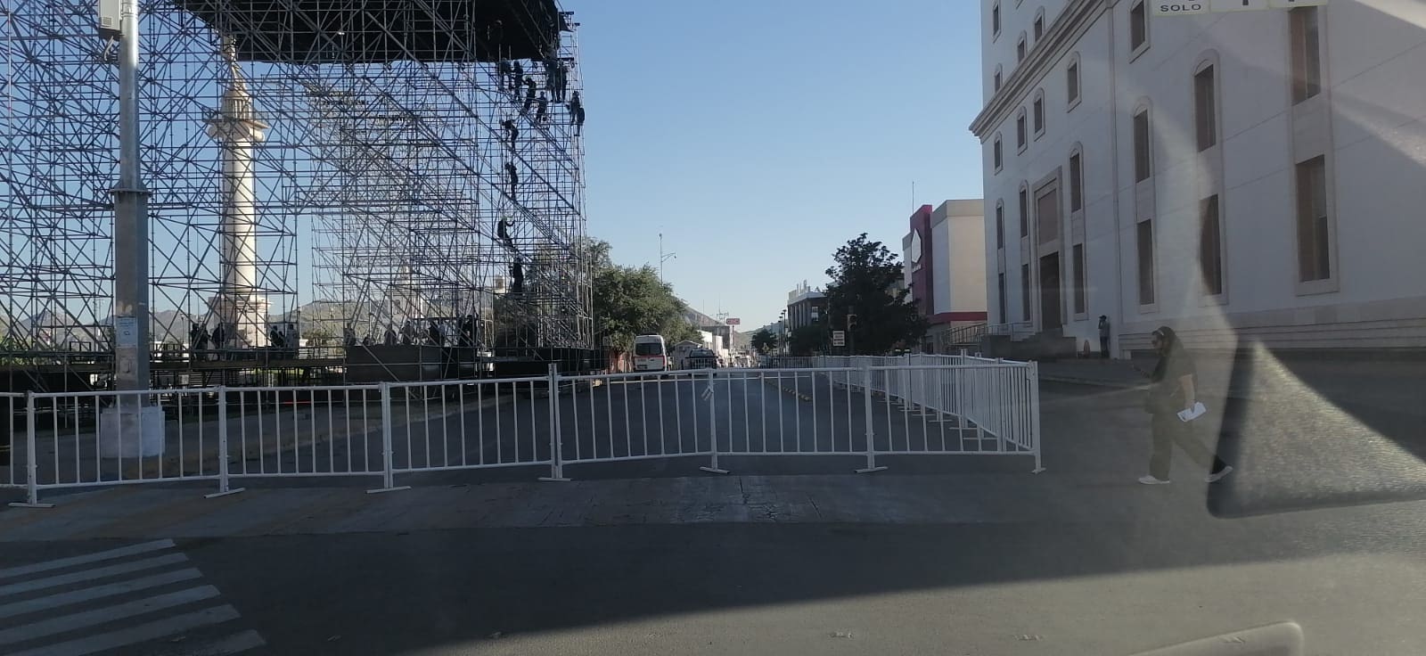 Polémica por vallas en la Plaza del Ángel previo al concierto de Alejandro Sanz