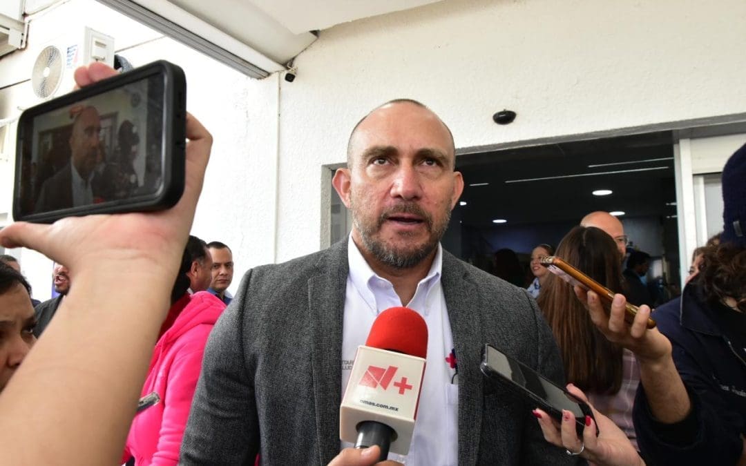 Salud y Hacienda trabajan en conjunto para minimizar daños por recortes: Gil Baeza